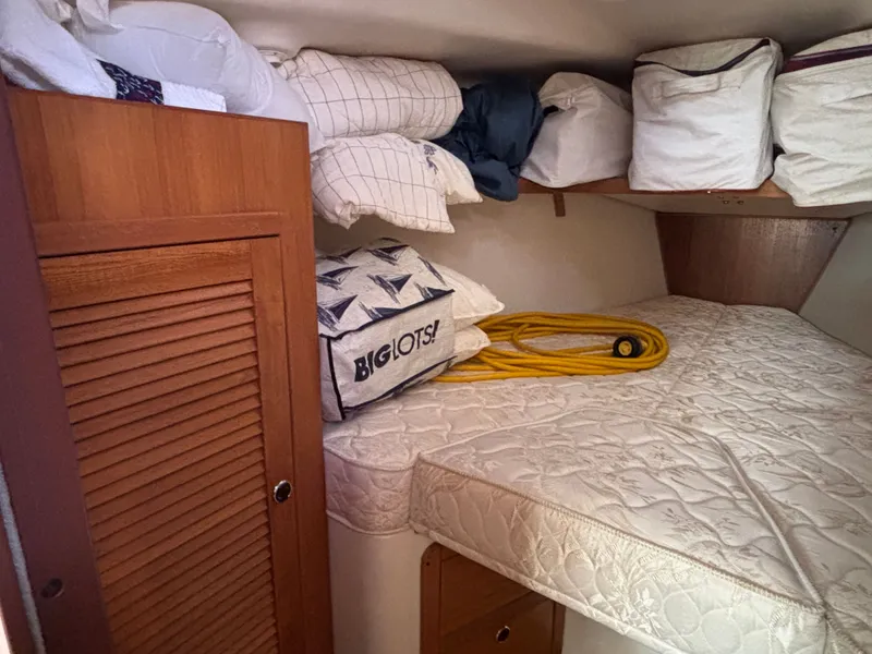 Slide: The Image of Catalina 380 2000 - 80