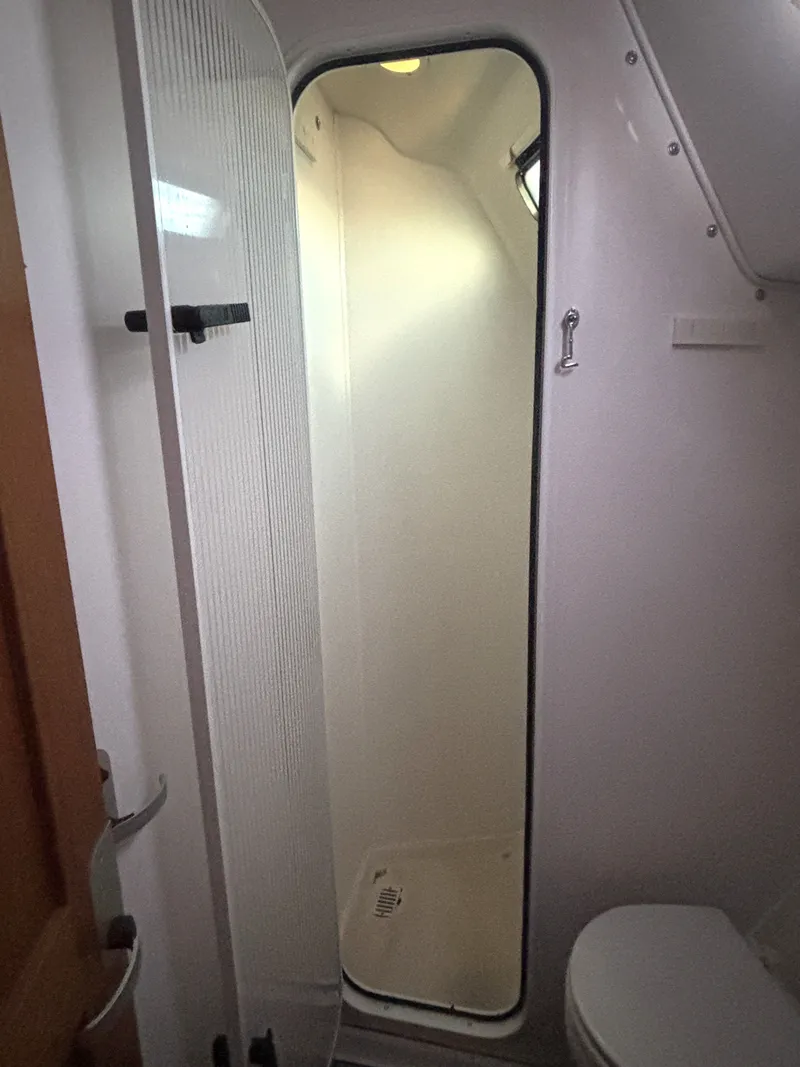 Slide: The Image of Catalina 380 2000 - 88