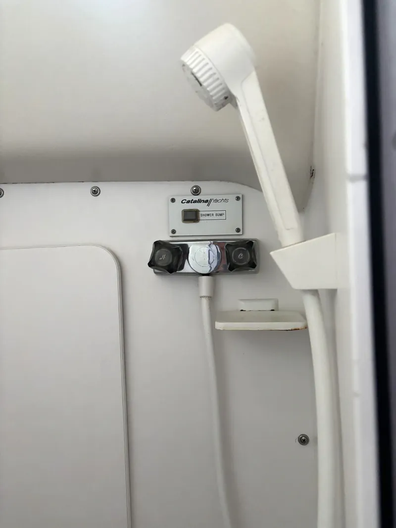 Slide: The Image of Catalina 380 2000 - 89