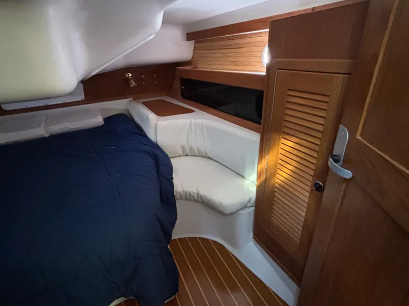 Slide: The Image of Catalina 380 2000 - 95