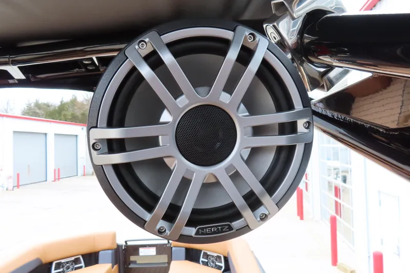 Slide: The Image of Close-up of a speaker on a 2025 Princecraft Vogue 25 RL boat. - 41