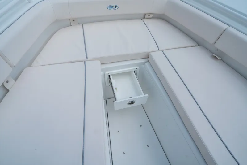 Slide: The Image of Sea Hunt Ultra 285 FS 2026 - 29