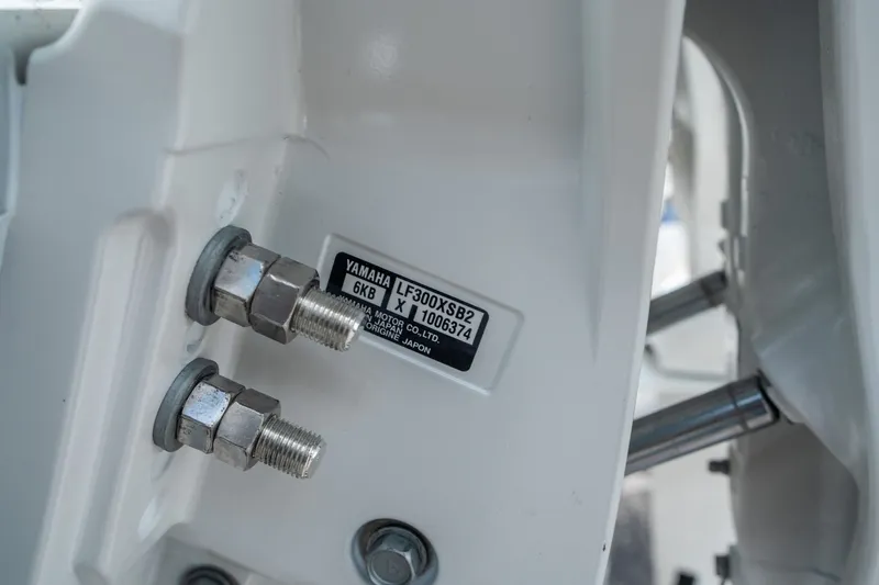 Slide: The Image of Sea Hunt Ultra 285 FS 2026 - 32