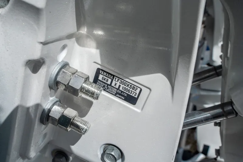 Slide: The Image of Sea Hunt Ultra 285 CB 2026 - 28