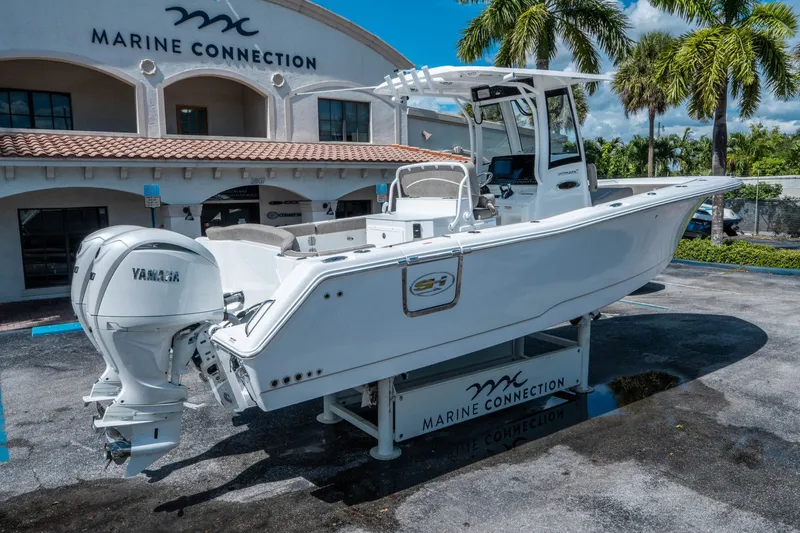 Slide: The Image of Sea Hunt Ultra 275 CB 2026 - 2