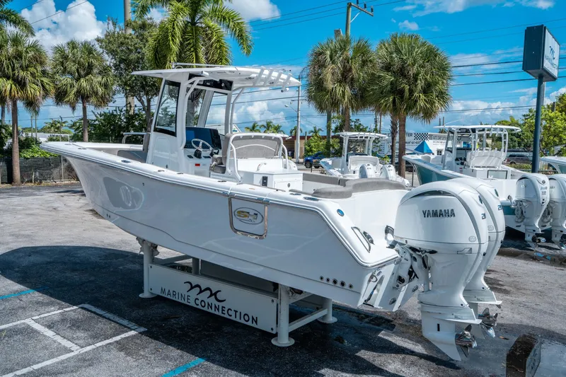 Slide: The Image of Sea Hunt Ultra 275 CB 2026 - 4