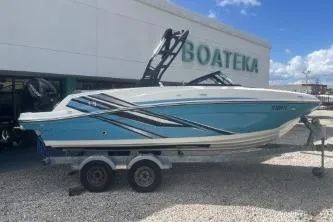 The Image of 2023 Bayliner VR5 Bowrider OB on trailer at Boateka dealership. - 0
