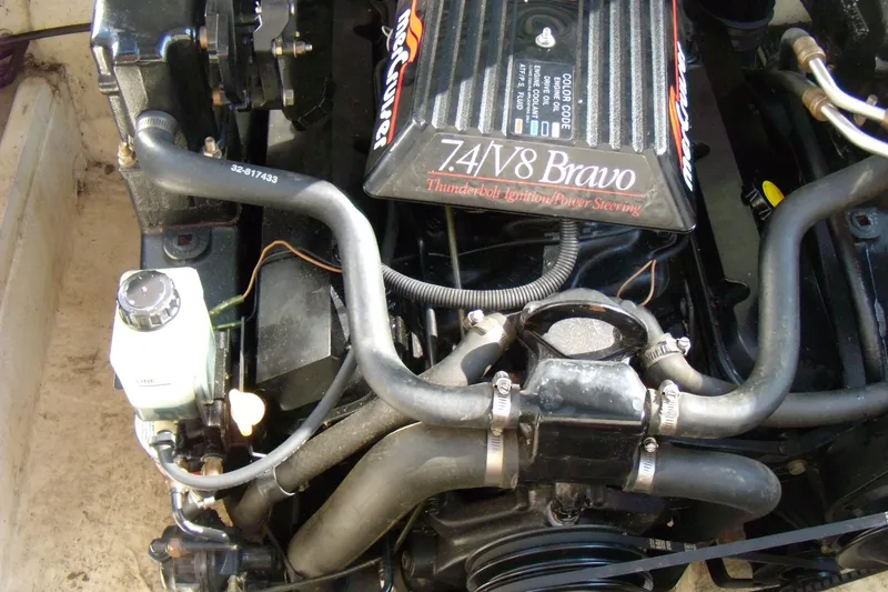 Slide: The Image of Engine of 1994 Bayliner 2859 Classic Cruiser with 7.4L V8 Bravo. - 9