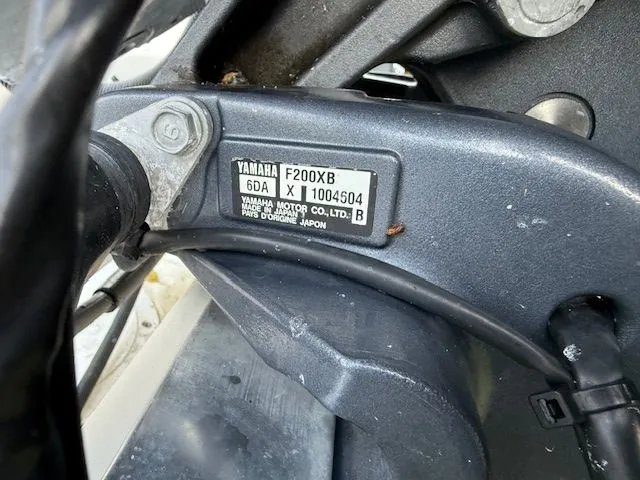 Slide: The Image of Yamaha F200XB engine detail on 2003 Aquasport Osprey 205 boat. - 16