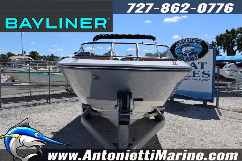 Slide: The Image of 2026 Bayliner V20 boat displayed at Antonietti Marine dealership. - 3