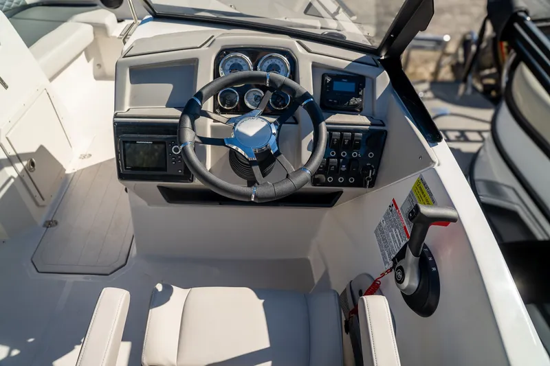 Slide: The Image of Starcraft SVX 190 OB 2025 - 13