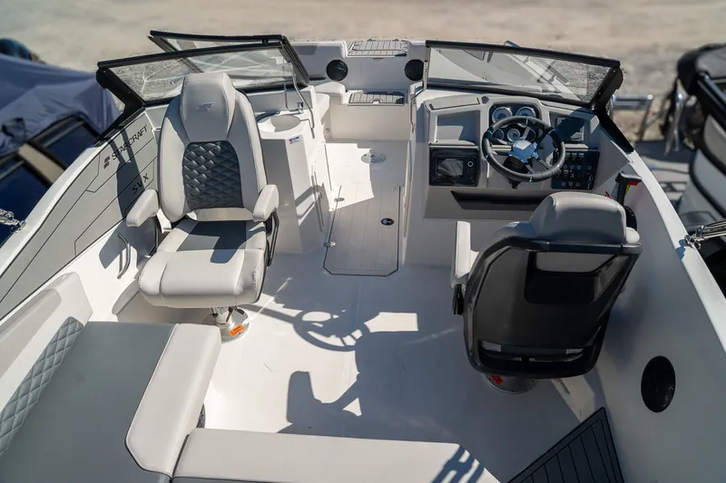 Slide: The Image of Starcraft SVX 190 OB 2025 - 9