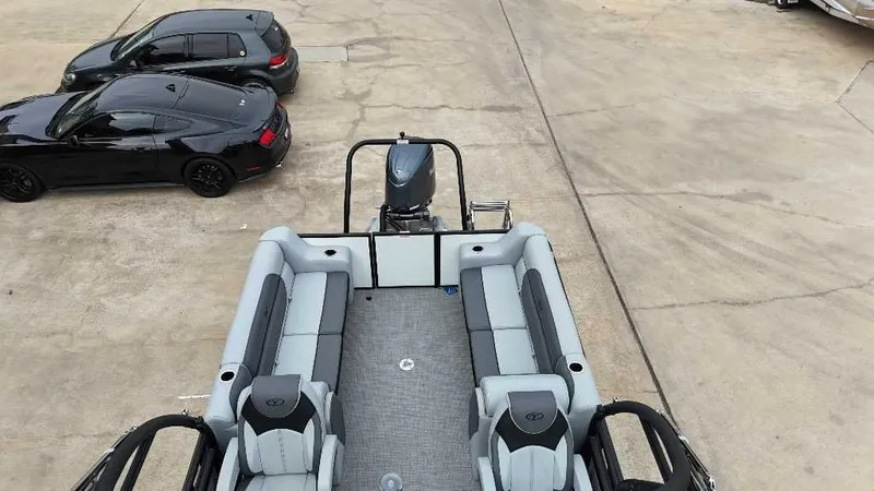 Slide: The Image of Veranda VS25RC 2025 - 22