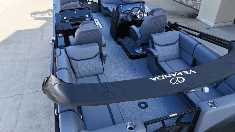 Slide: The Image of Veranda VX25DCRC PREMIUM 2025 - 20