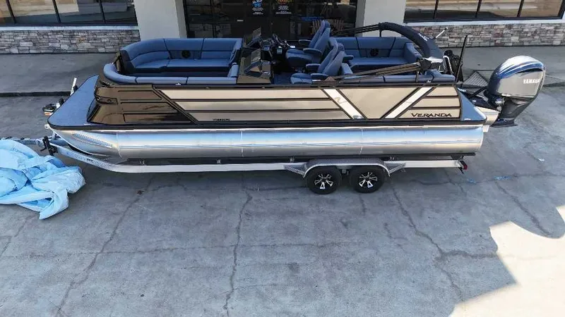 Slide: The Image of Veranda VX25DCRC PREMIUM 2025 - 9