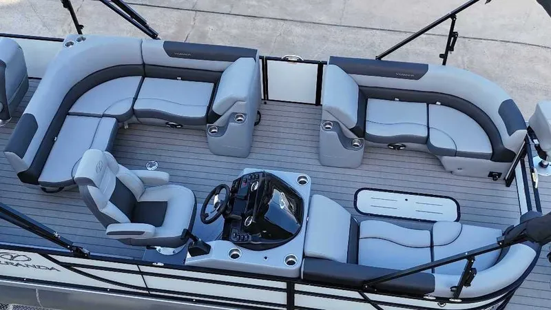 Slide: The Image of Veranda VF25F2plus2 Luxury 2025 - 22