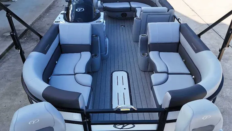 Slide: The Image of Veranda VF25F2plus2 Luxury 2025 - 24