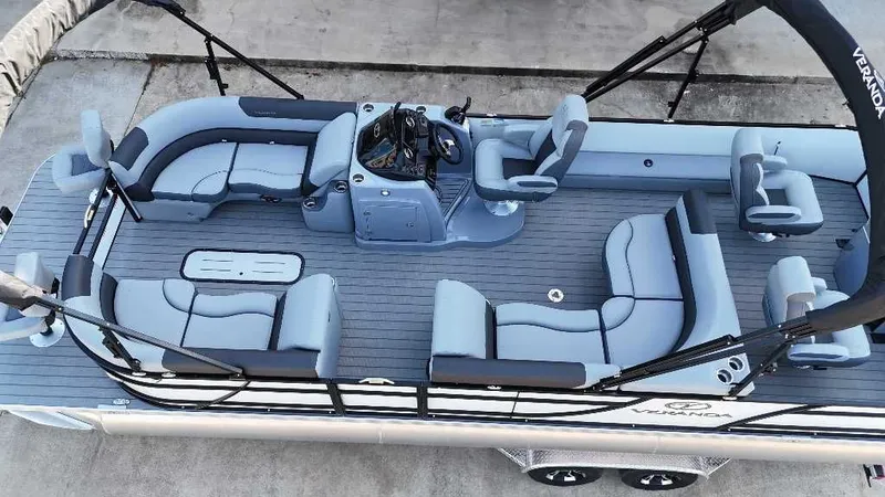 Slide: The Image of Veranda VF25F2plus2 Luxury 2025 - 7