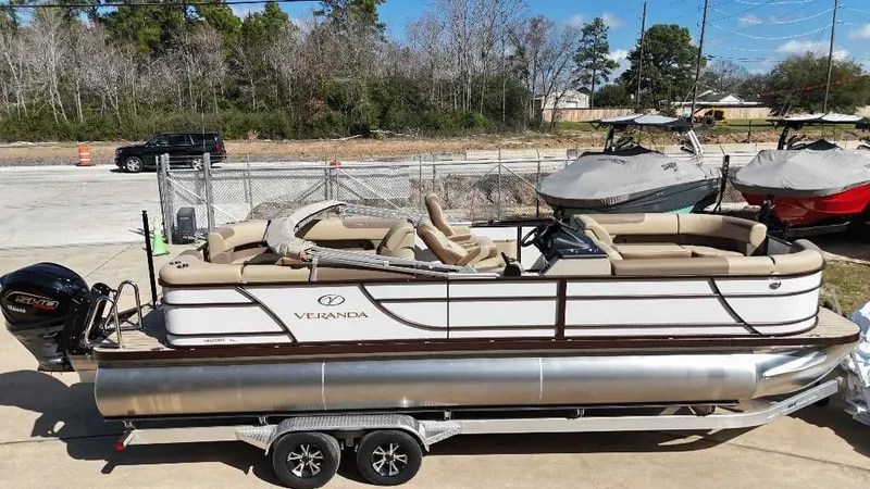 The Image of Veranda VR25RC 2025 - 1