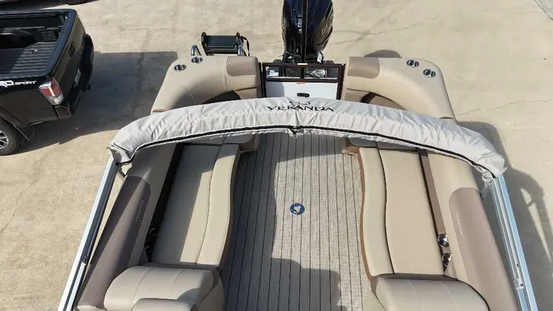 Slide: The Image of Veranda VR25RC 2025 - 10