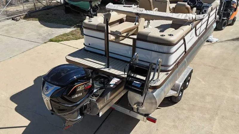 Slide: The Image of Veranda VR25RC 2025 - 16