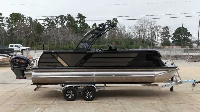 The Image of Veranda VX22RC PREMIUM 2025 - 1