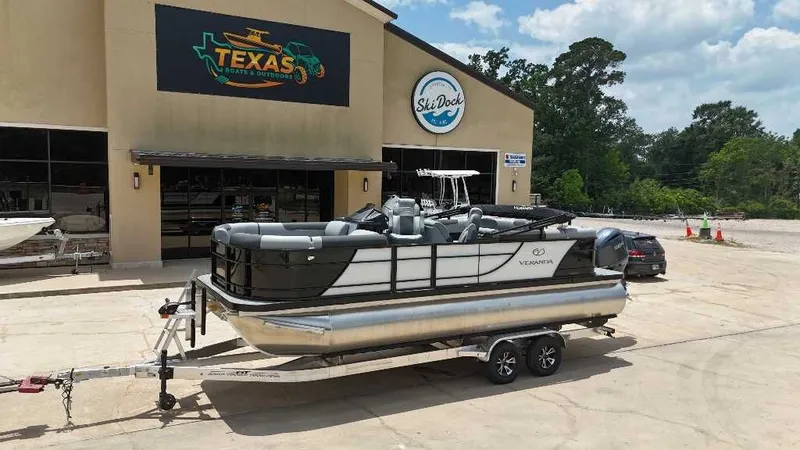 Slide: The Image of Veranda VR22RC 2025 - 3