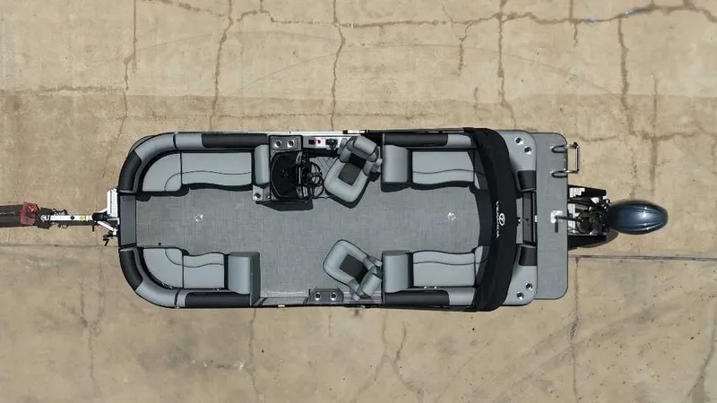 Slide: The Image of Veranda VR22RC 2025 - 7