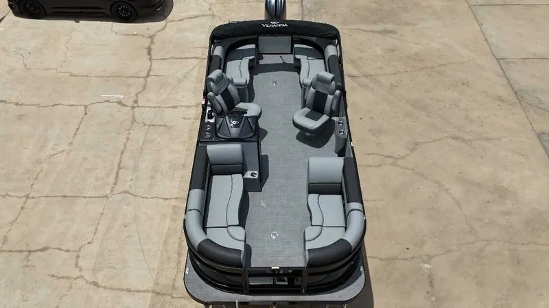 Slide: The Image of Veranda VR22RC 2025 - 8