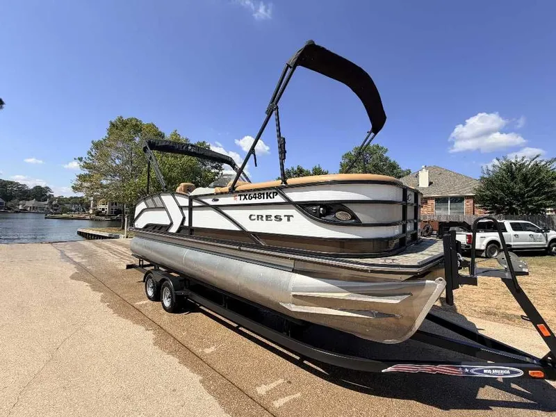 Slide: The Image of Crest 230 CARIBBEAN LX CP3 2022 - 10