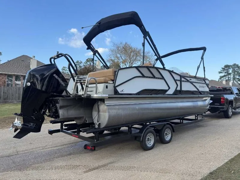 Slide: The Image of Crest 230 CARIBBEAN LX CP3 2022 - 17