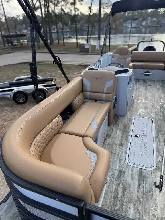 Slide: The Image of Crest 230 CARIBBEAN LX CP3 2022 - 20