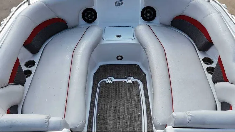 Slide: The Image of Hurricane FD2600 2018 - 6