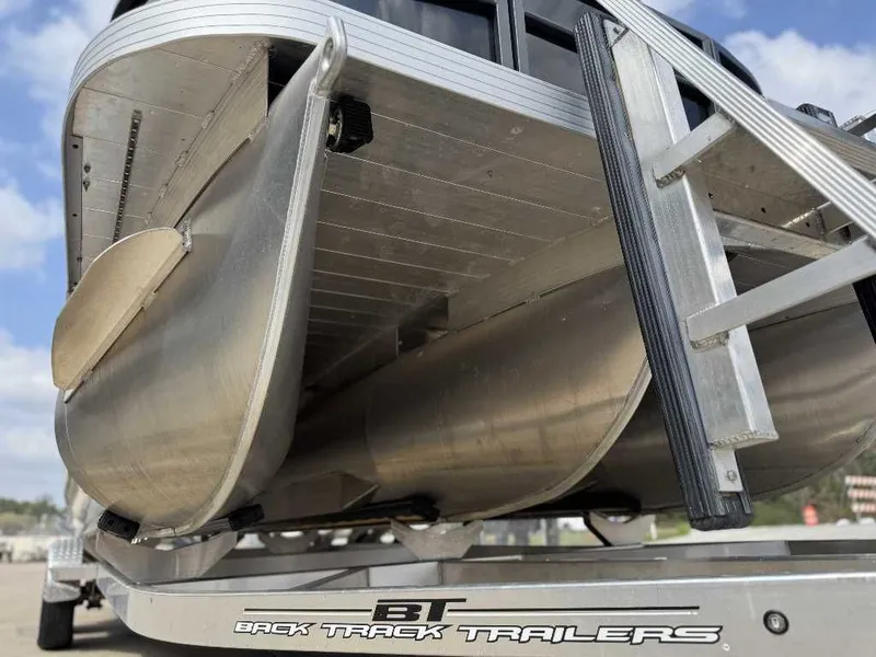 Slide: The Image of Veranda VR20RC 2023 pontoon boat on Back Track trailer. - 15