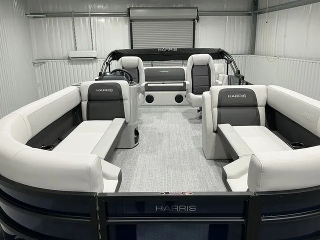 Slide: The Image of Harris Cruiser 230 SLDH 2026 - 6