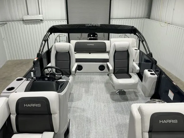 Slide: The Image of Harris Cruiser 230 SLDH 2026 - 14
