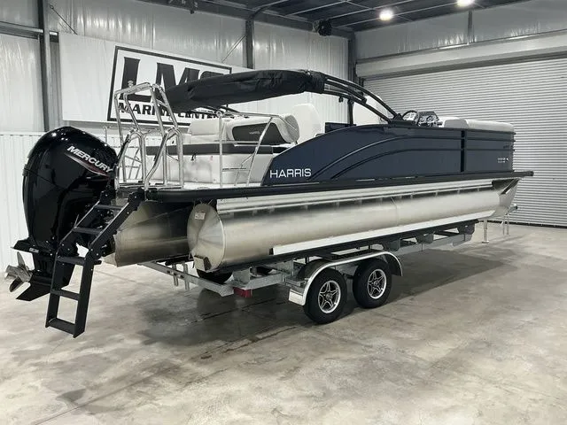 Slide: The Image of Harris Cruiser 230 SLDH 2026 - 7