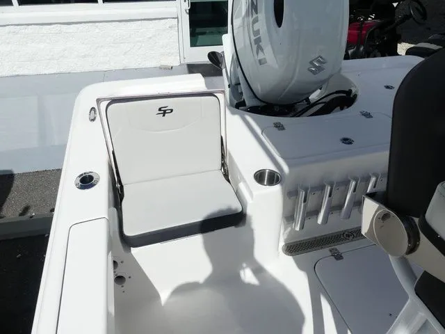 Slide: The Image of Sea Pro 210 DLX BAY 2026 - 13