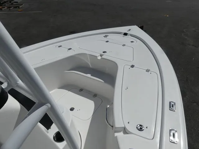 Slide: The Image of Sea Pro 210 DLX BAY 2026 - 14