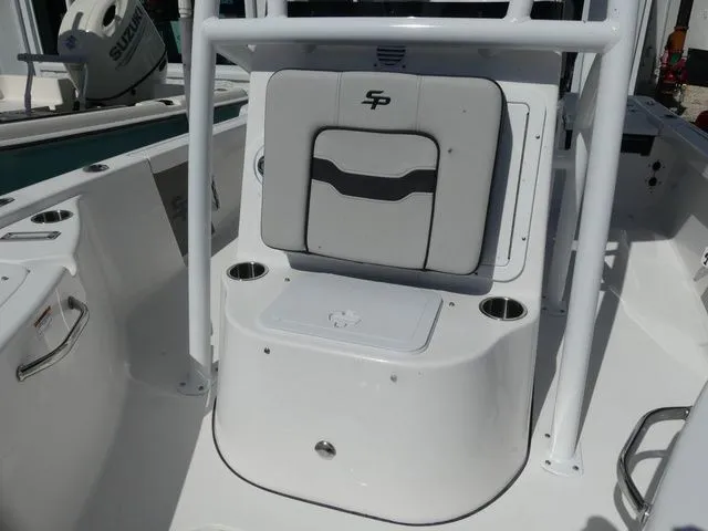 Slide: The Image of Sea Pro 210 DLX BAY 2026 - 17