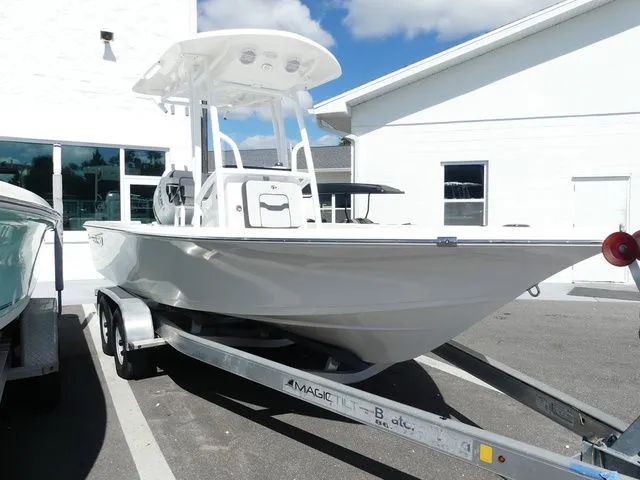 Slide: The Image of Sea Pro 210 DLX BAY 2026 - 3