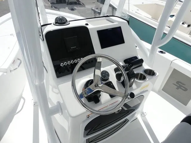 Slide: The Image of Sea Pro 210 DLX BAY 2026 - 8