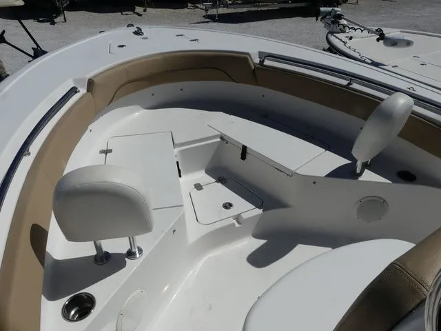 Slide: The Image of Sportsman Heritage 211 Center Console 2013 - 10