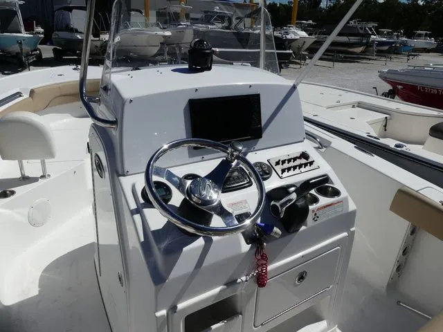 Slide: The Image of Sportsman Heritage 211 Center Console 2013 - 7