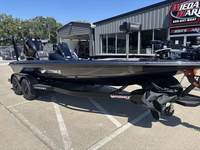Slide: The Image of Phoenix Bass Boat 721 ZXL 2026 - 10