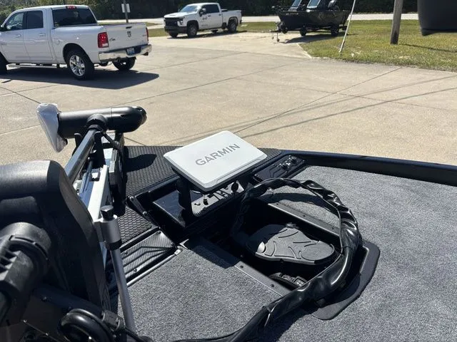 Slide: The Image of Phoenix Bass Boat 721 ZXL 2026 - 14