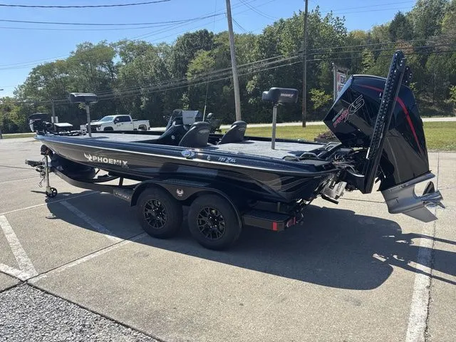 Slide: The Image of Phoenix Bass Boat 721 ZXL 2026 - 18