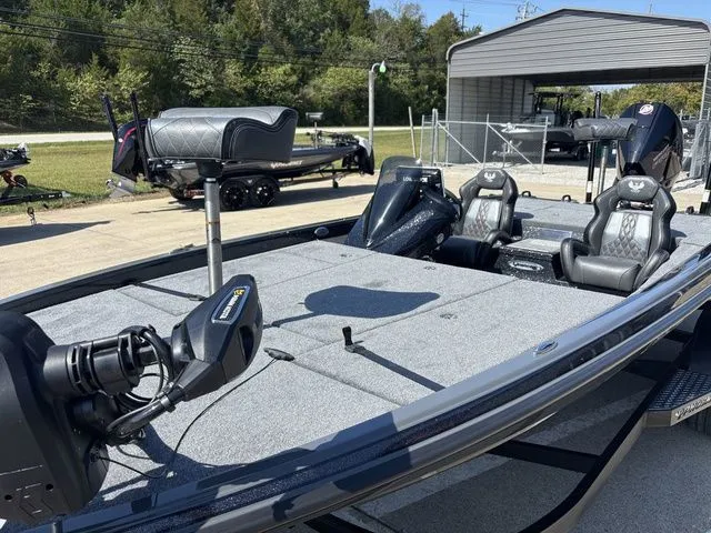 Slide: The Image of Phoenix Bass Boat 921 Elite X 2026 - 14