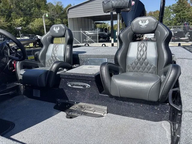 Slide: The Image of Phoenix Bass Boat 921 Elite X 2026 - 15