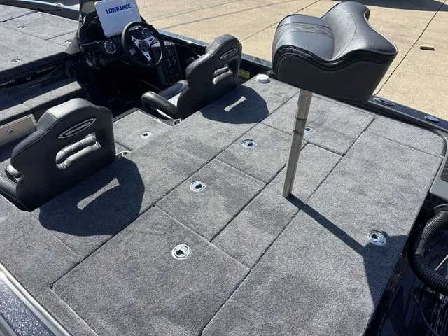 Slide: The Image of Phoenix Bass Boat 921 Elite X 2026 - 18